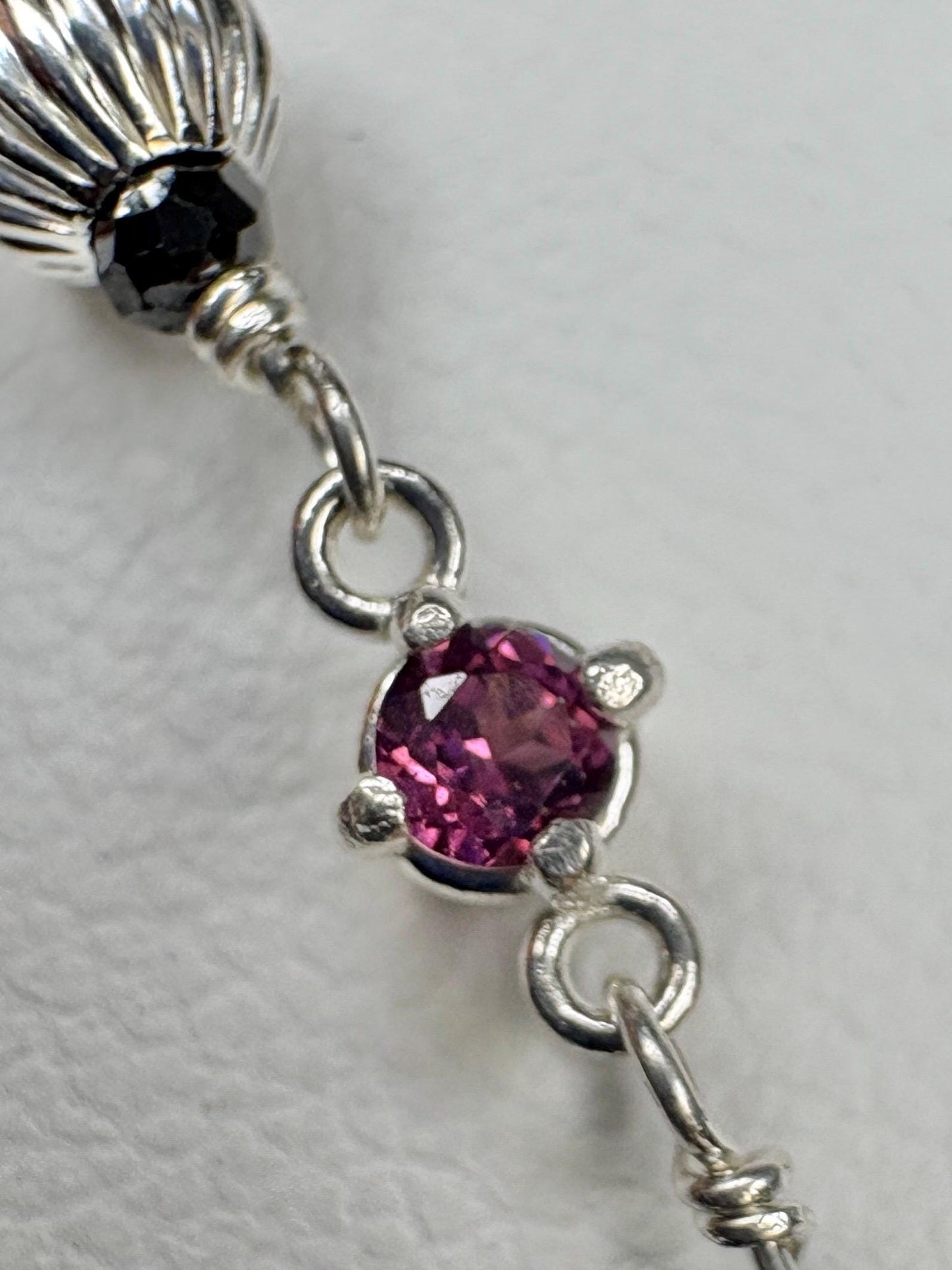 Rhodolite and Black Diamond Beaded Bracelet Sterling Silver 7.5" - NewLifeJewelryVault