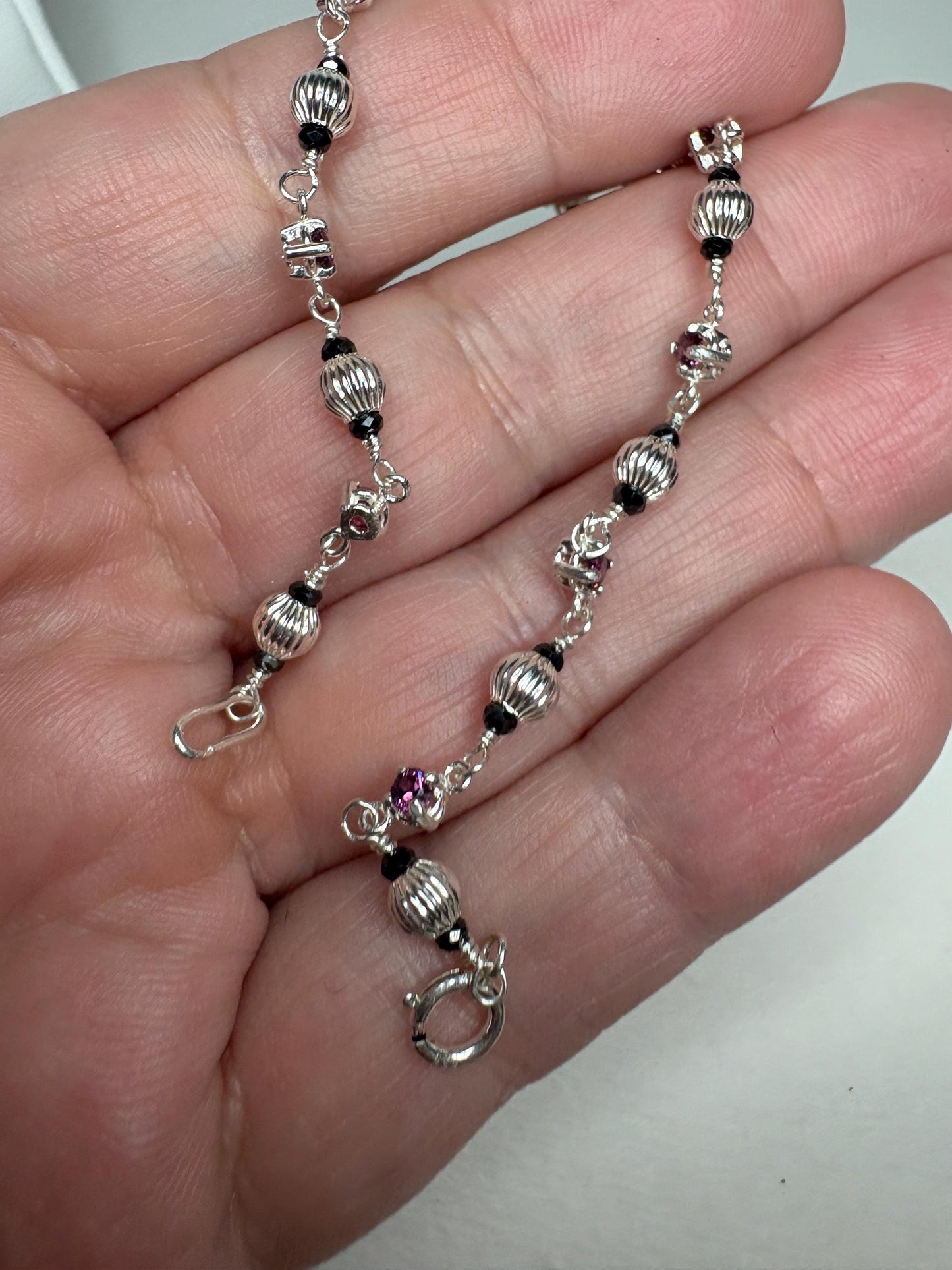 Rhodolite and Black Diamond Beaded Bracelet Sterling Silver 7.5" - NewLifeJewelryVault