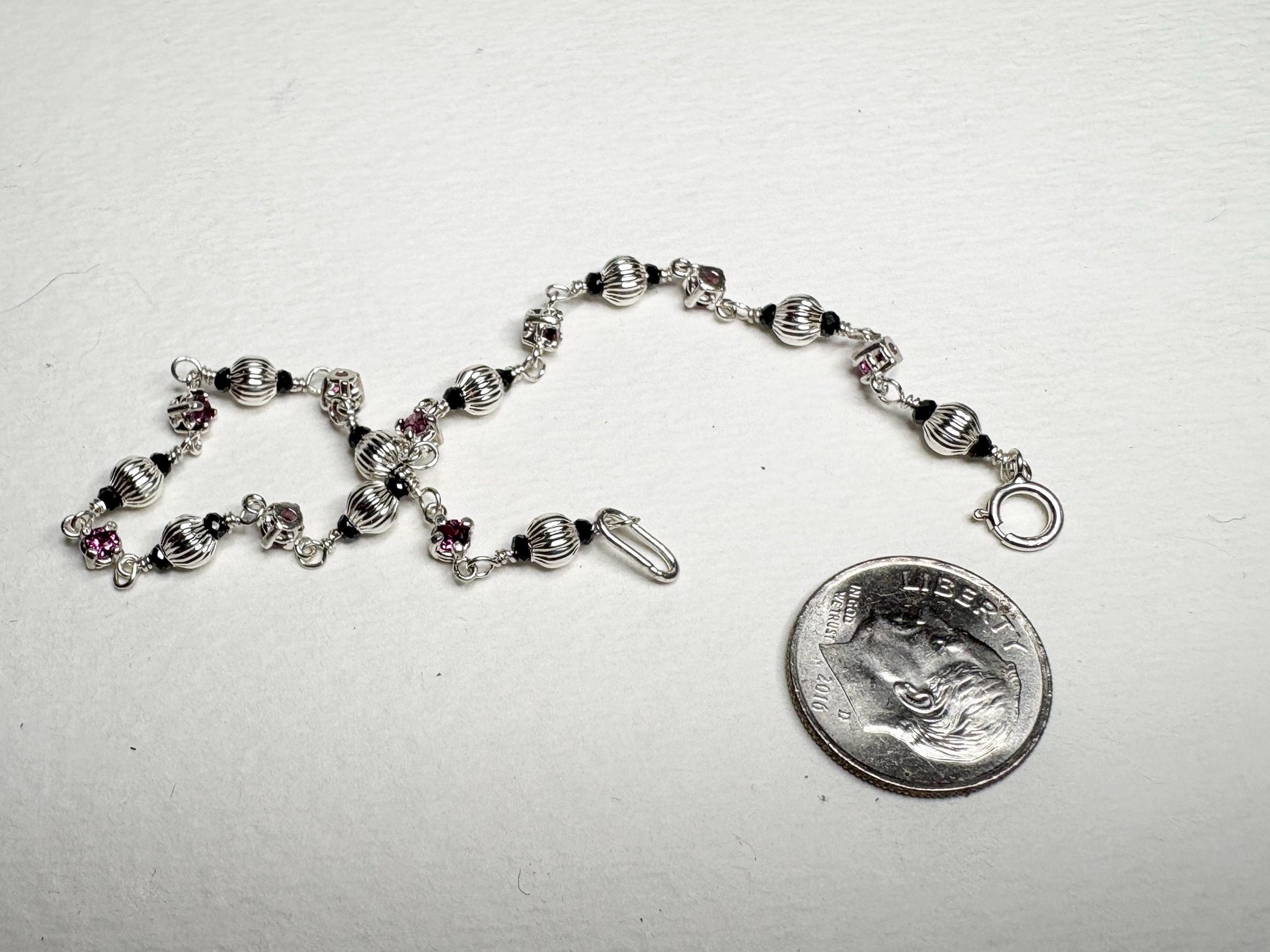 Rhodolite and Black Diamond Beaded Bracelet Sterling Silver 7.5" - NewLifeJewelryVault