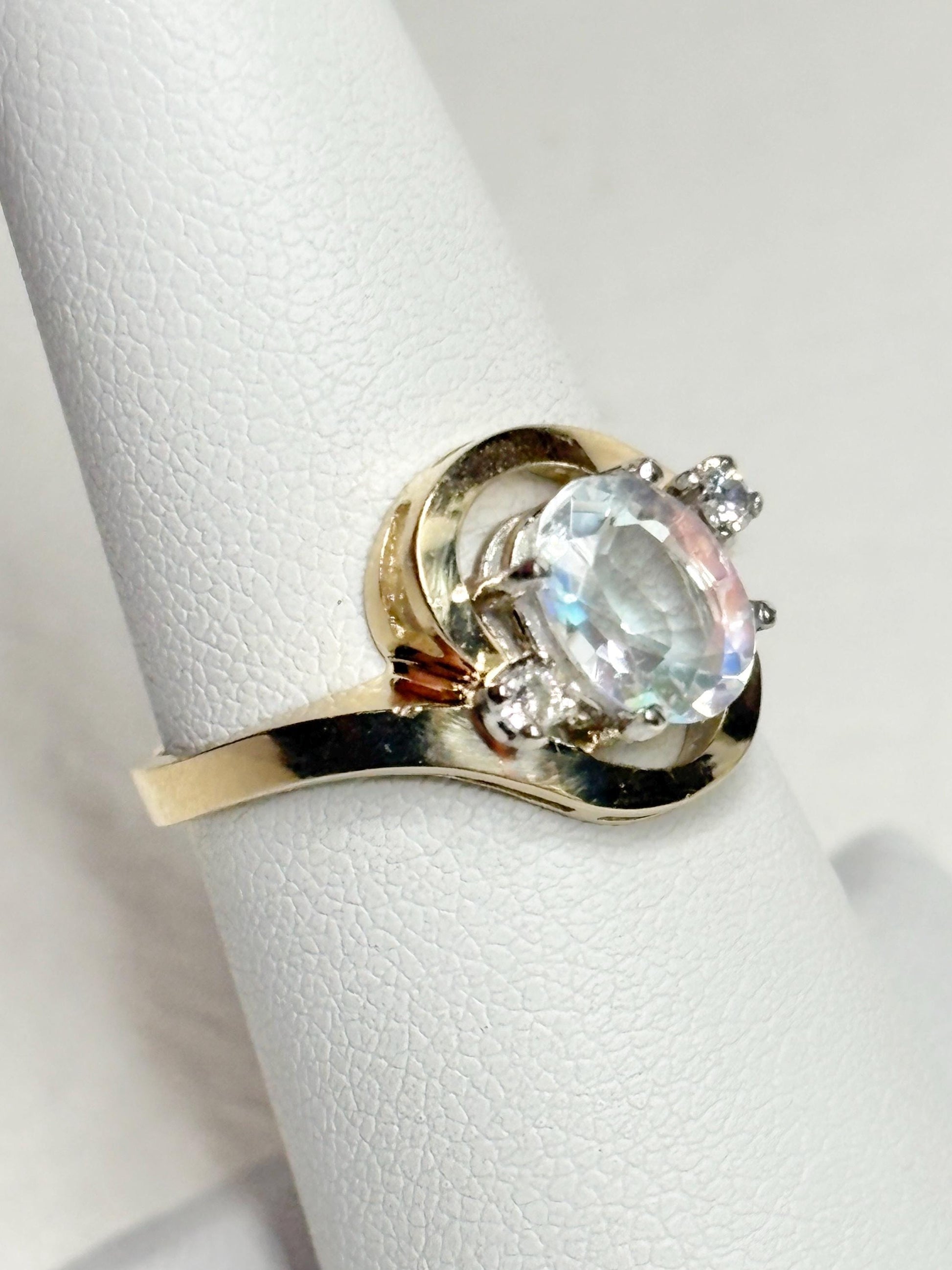 Madagascar Rainbow Moonstone and Diamond Ring Solid 14k Gold size 6.25 - NewLifeJewelryVault
