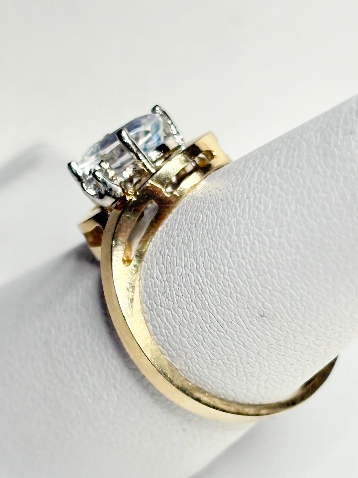 Madagascar Rainbow Moonstone and Diamond Ring Solid 14k Gold size 6.25 - NewLifeJewelryVault