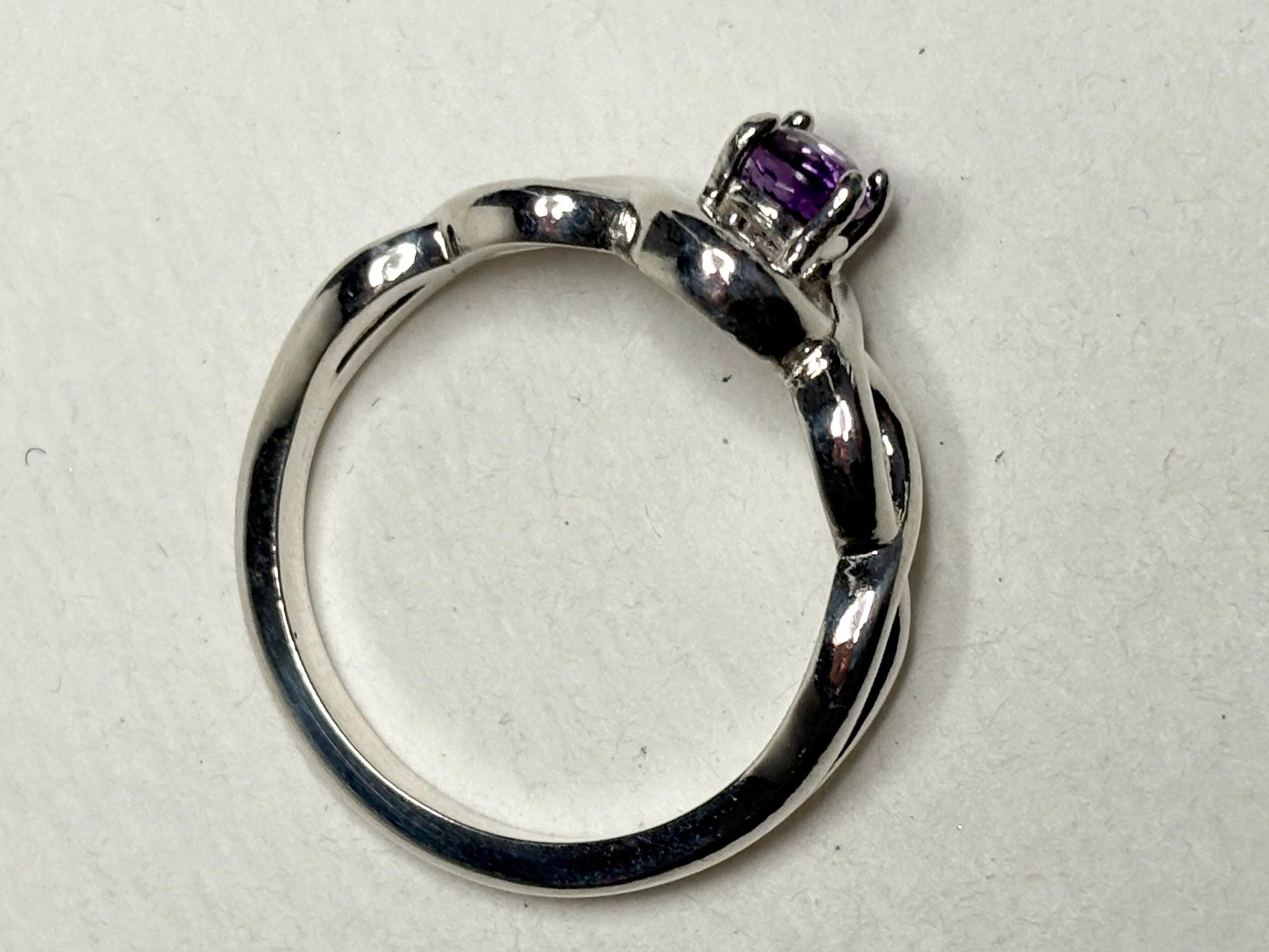 Arizona Amethyst Four Peaks Ribbon Twist Solitaire Ring Sterling Silver size 6.75 - NewLifeJewelryVault