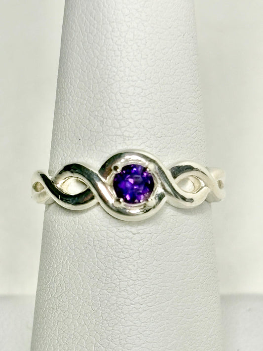 Arizona Amethyst Four Peaks Ribbon Twist Solitaire Ring Sterling Silver size 6.75 - NewLifeJewelryVault