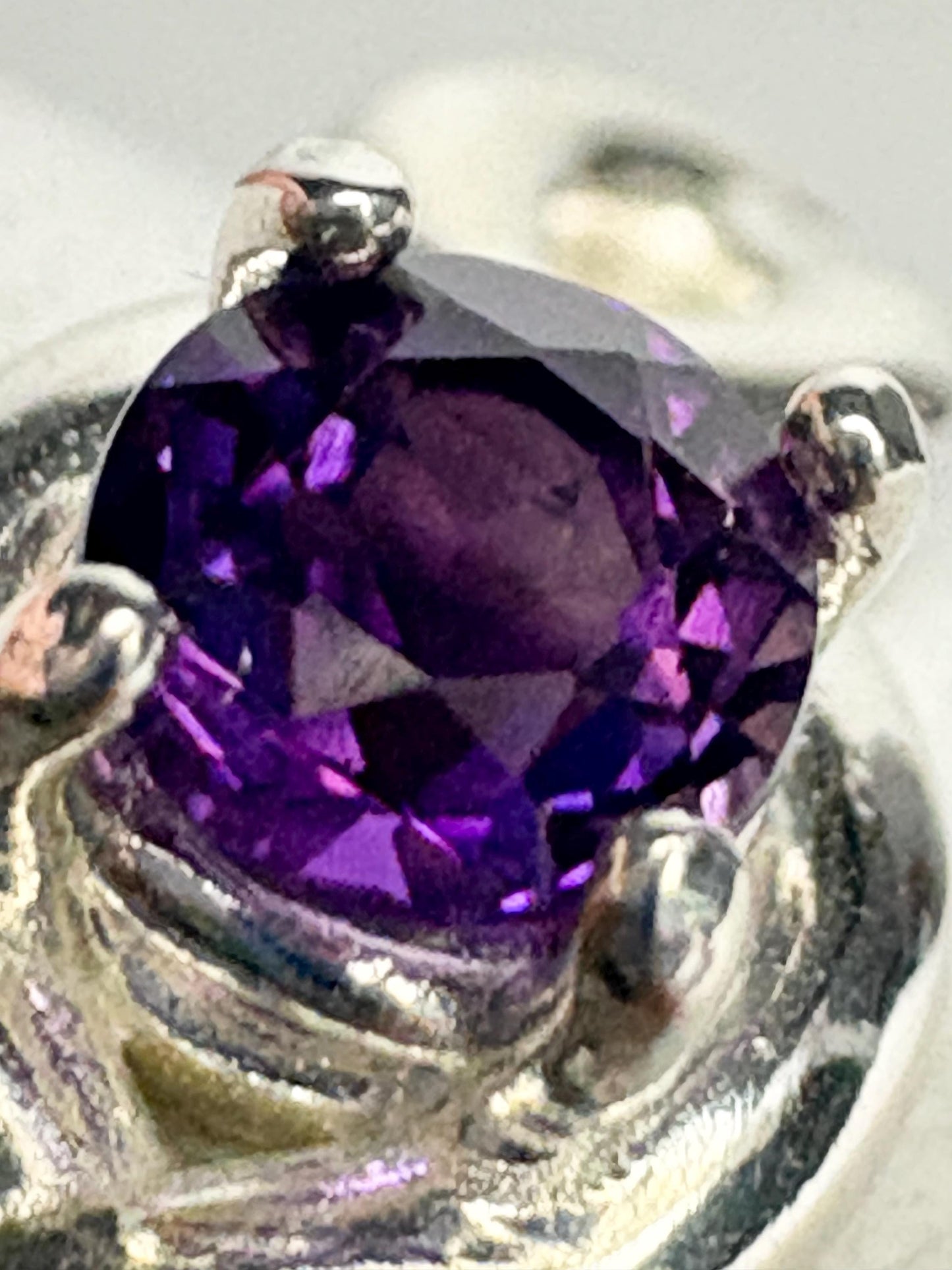 Arizona Amethyst Four Peaks Ribbon Twist Solitaire Ring Sterling Silver size 6.75 - NewLifeJewelryVault