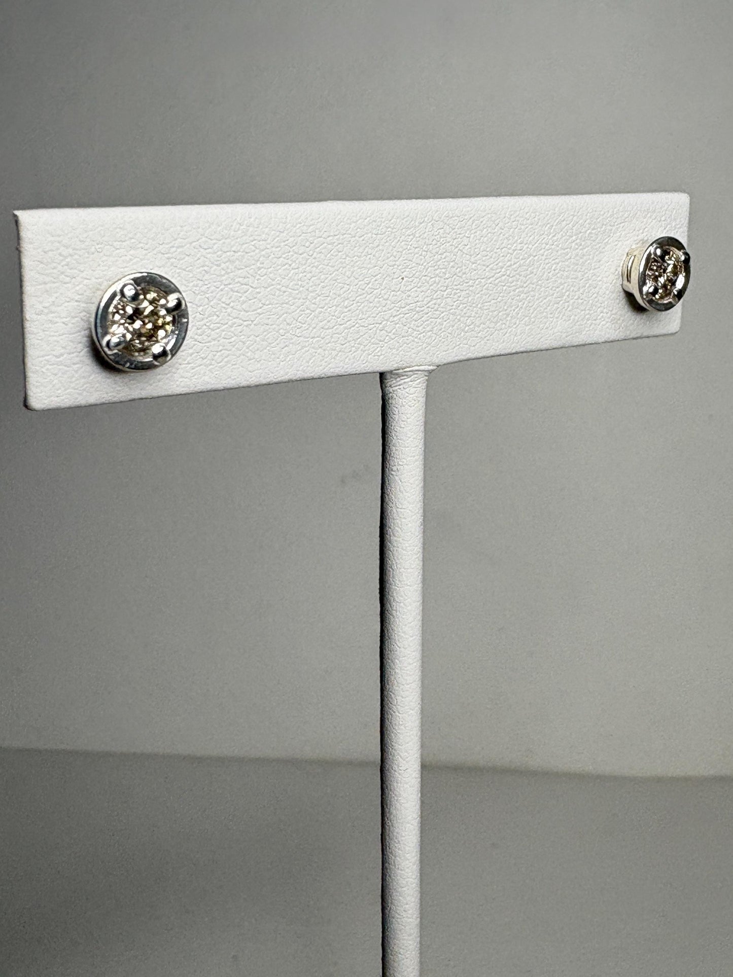 Natural Champagne Diamond Stud Earrings in Sterling Silver .70ctw - NewLifeJewelryVault