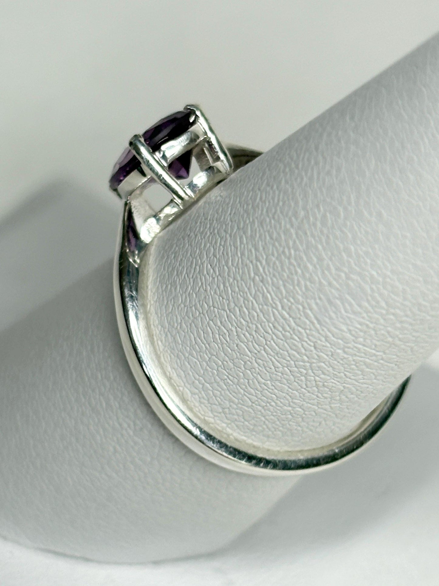 Lab Grown Color Change Pear Sapphire Ring in Sterling Silver size 7 - NewLifeJewelryVault