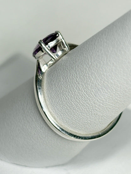 Lab Grown Color Change Pear Sapphire Ring in Sterling Silver size 7 - NewLifeJewelryVault