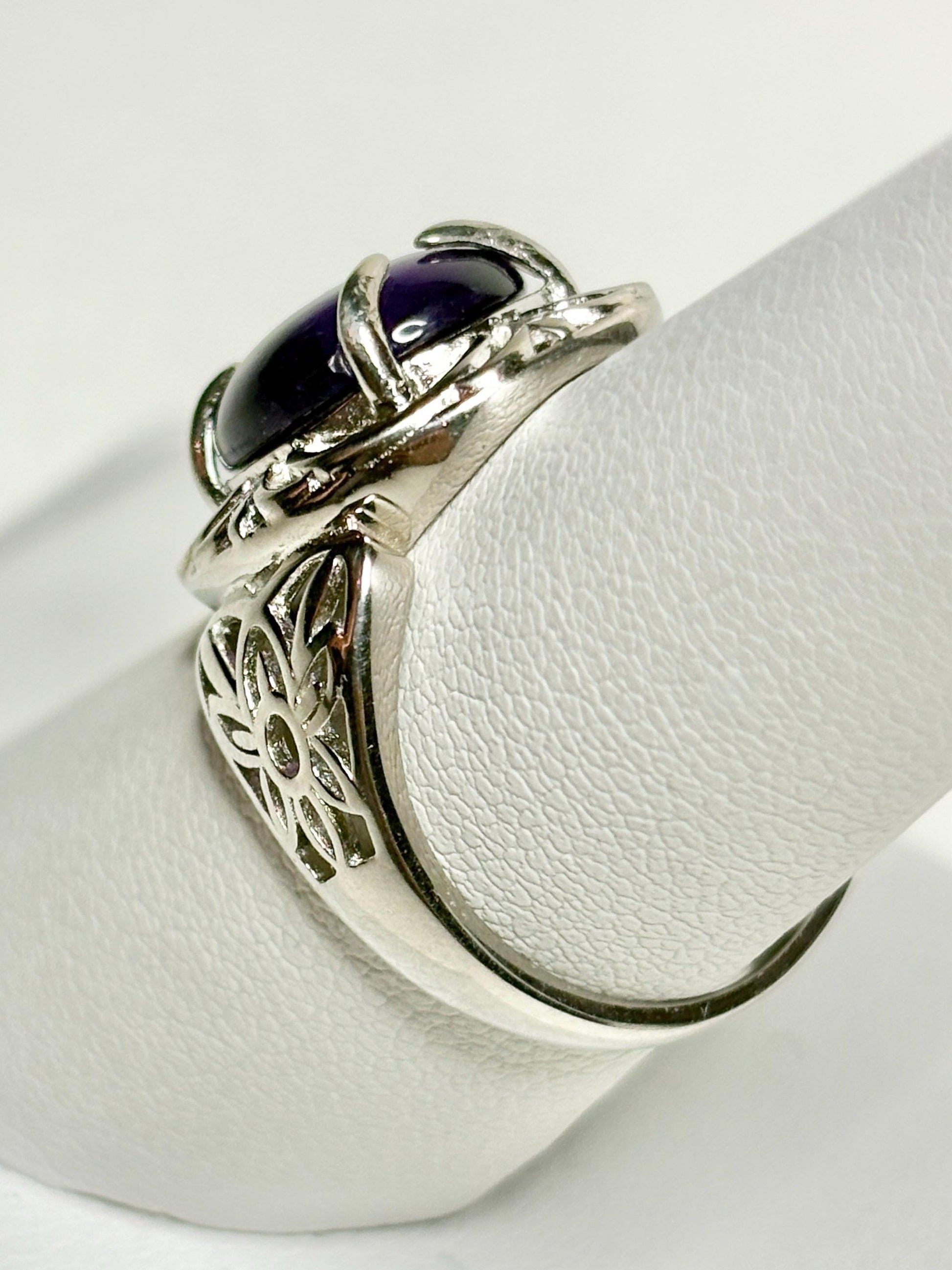 Amethyst Arizona Four Peaks Cabochon Unique Floral Ring Sterling Silver size 7 - NewLifeJewelryVault