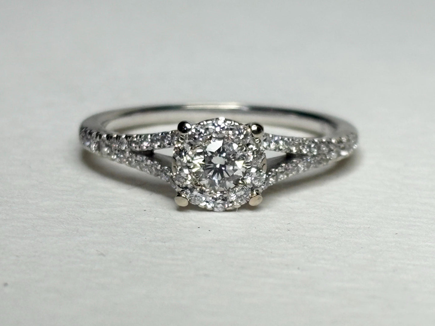 Diamond Halo Split Shank Ring Solid 14k White Gold 2.4g size 6.5 - NewLifeJewelryVault
