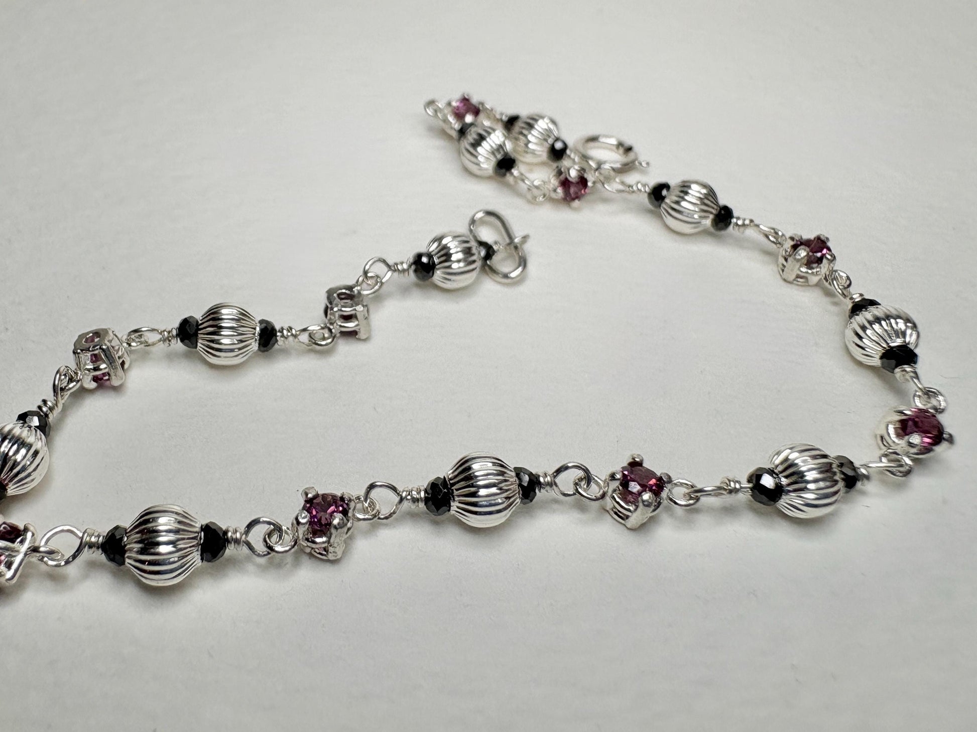 Rhodolite and Black Diamond Beaded Bracelet Sterling Silver 7.5" - NewLifeJewelryVault