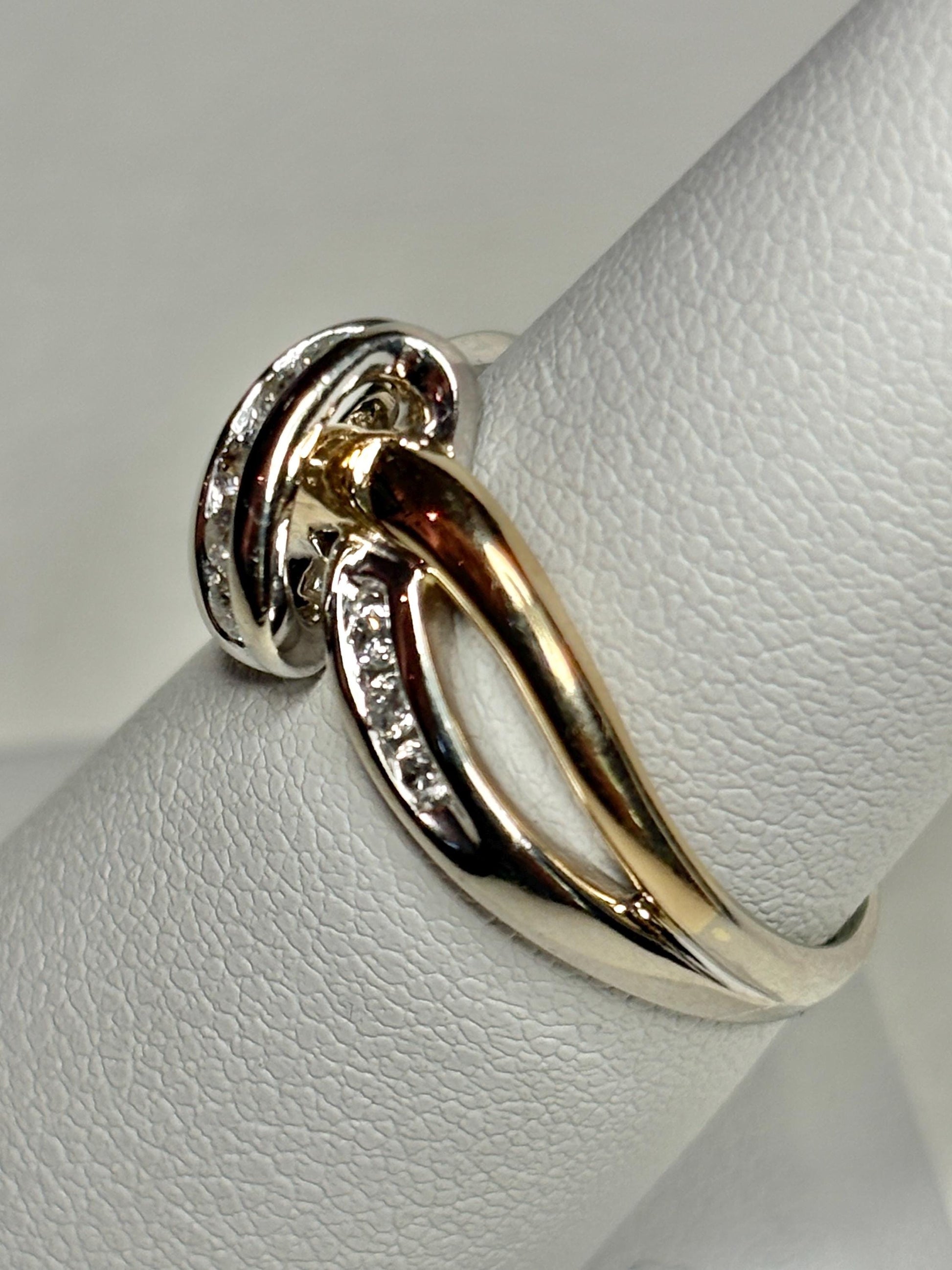 Two Toned Channel Set Diamond Ring Bypass Ribbon Style Solid 10k Gold size 7.25 - NewLifeJewelryVault