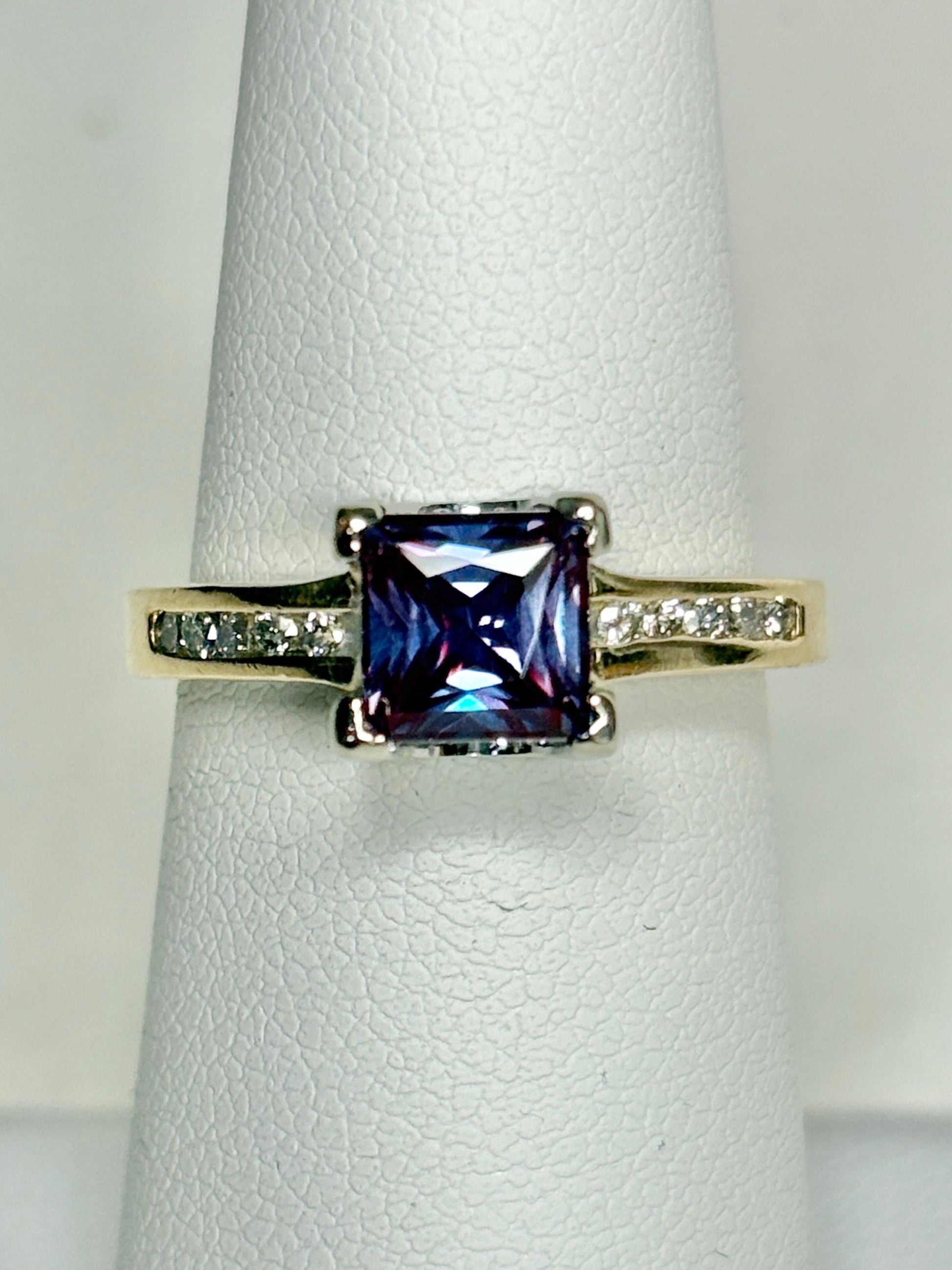 Lab Grown Alexandrite and Channel Set Diamond Band Ring Solid Two Toned 10k Gold size 6 - NewLifeJewelryVault