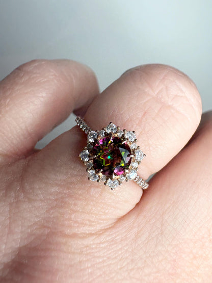 Lab Grown Russian Alexandrite Chrysoberyl and Crystal Ring Halo Solid 18k Rose Gold size 7 - NewLifeJewelryVault
