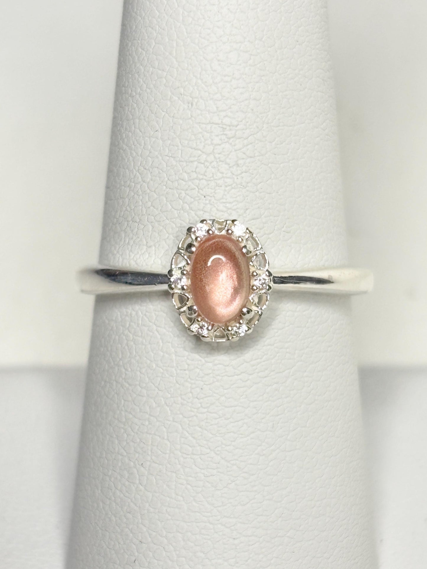 Oregon Sunstone Cabochon Ring Sterling Silver Strong Shiller size 8 - NewLifeJewelryVault