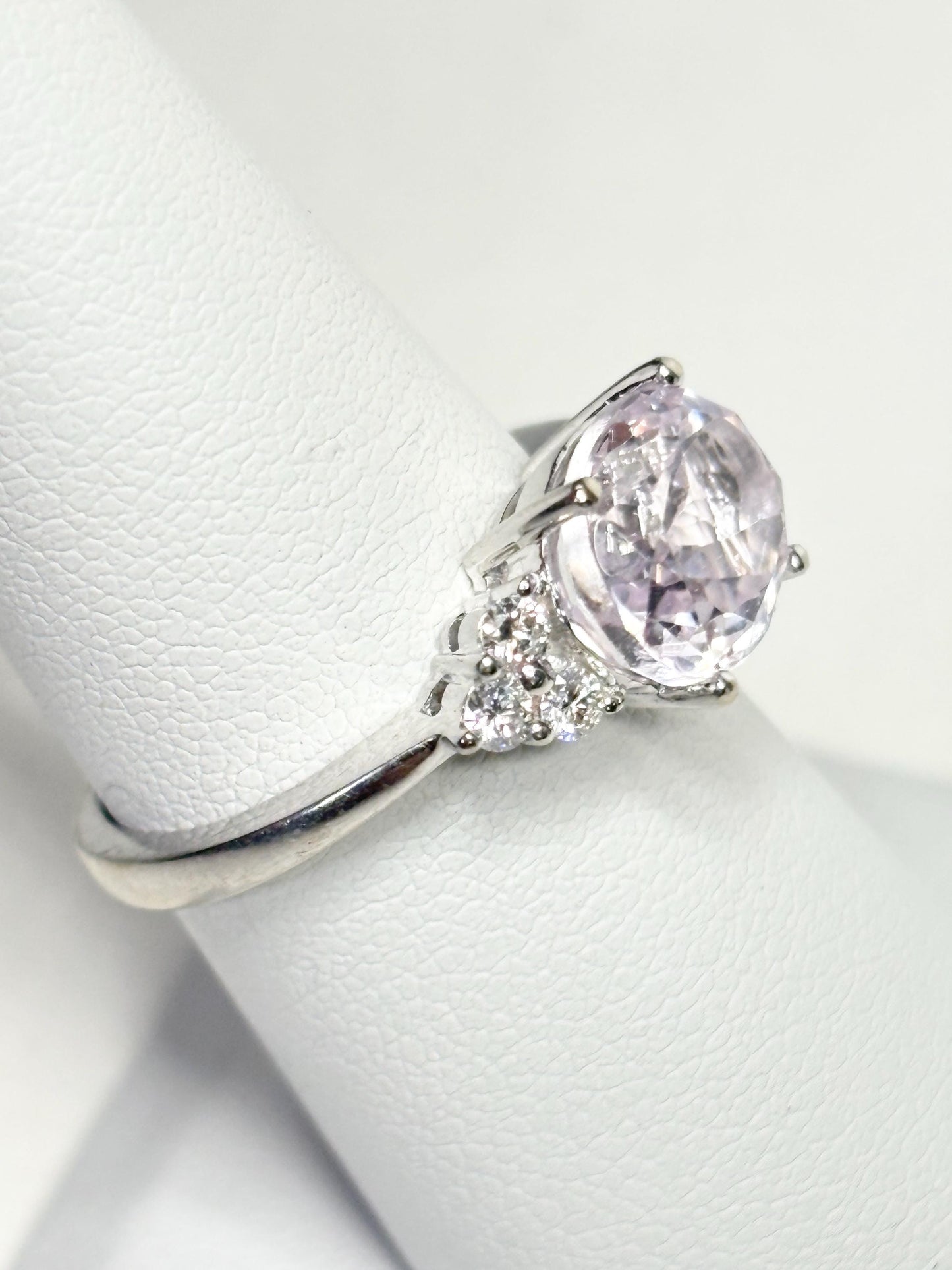 Kunzite and Diamond East West Set Ring Solid 14k White Gold size 6.75 - NewLifeJewelryVault