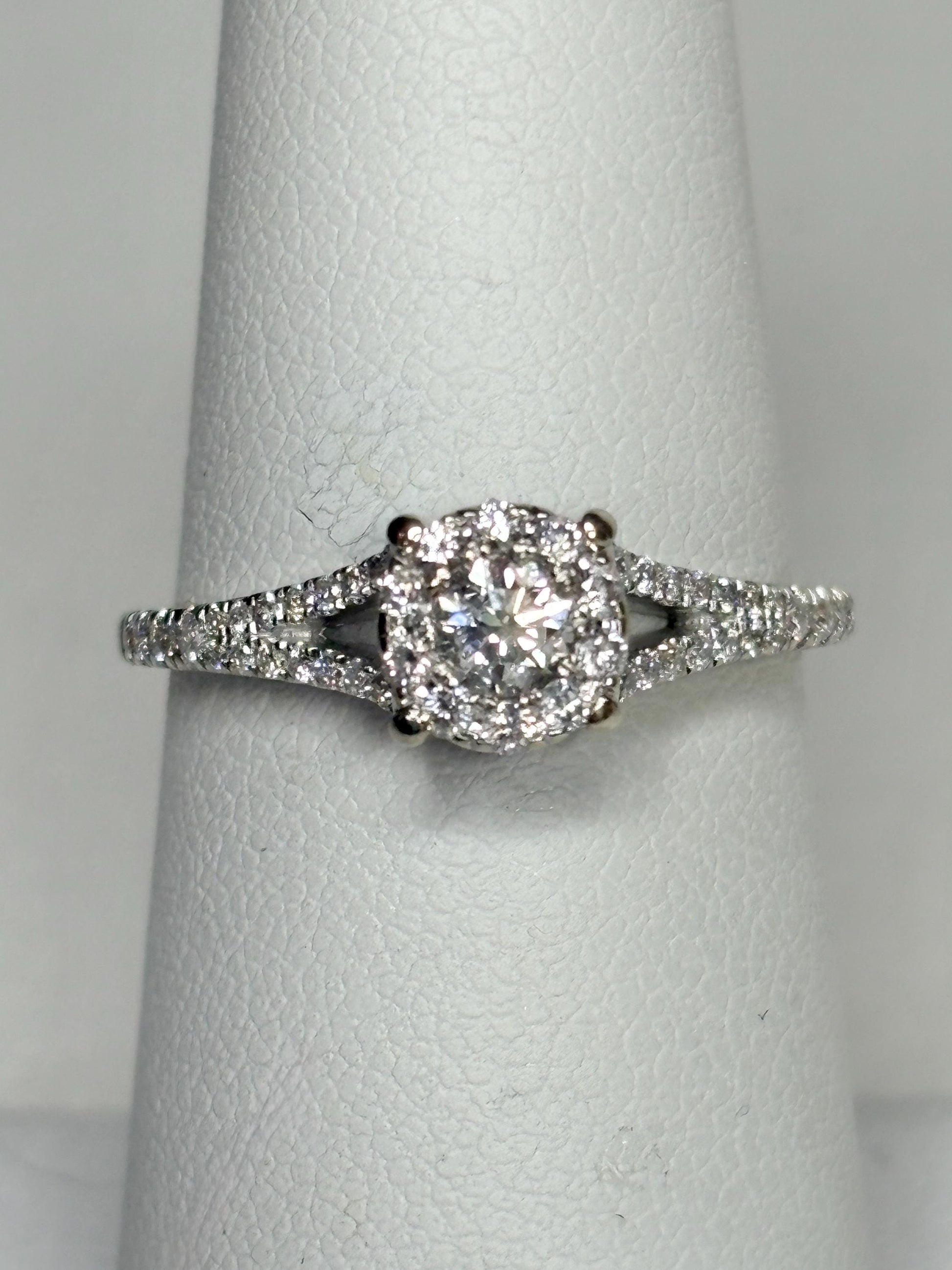 Diamond Halo Split Shank Ring Solid 14k White Gold 2.4g size 6.5 - NewLifeJewelryVault