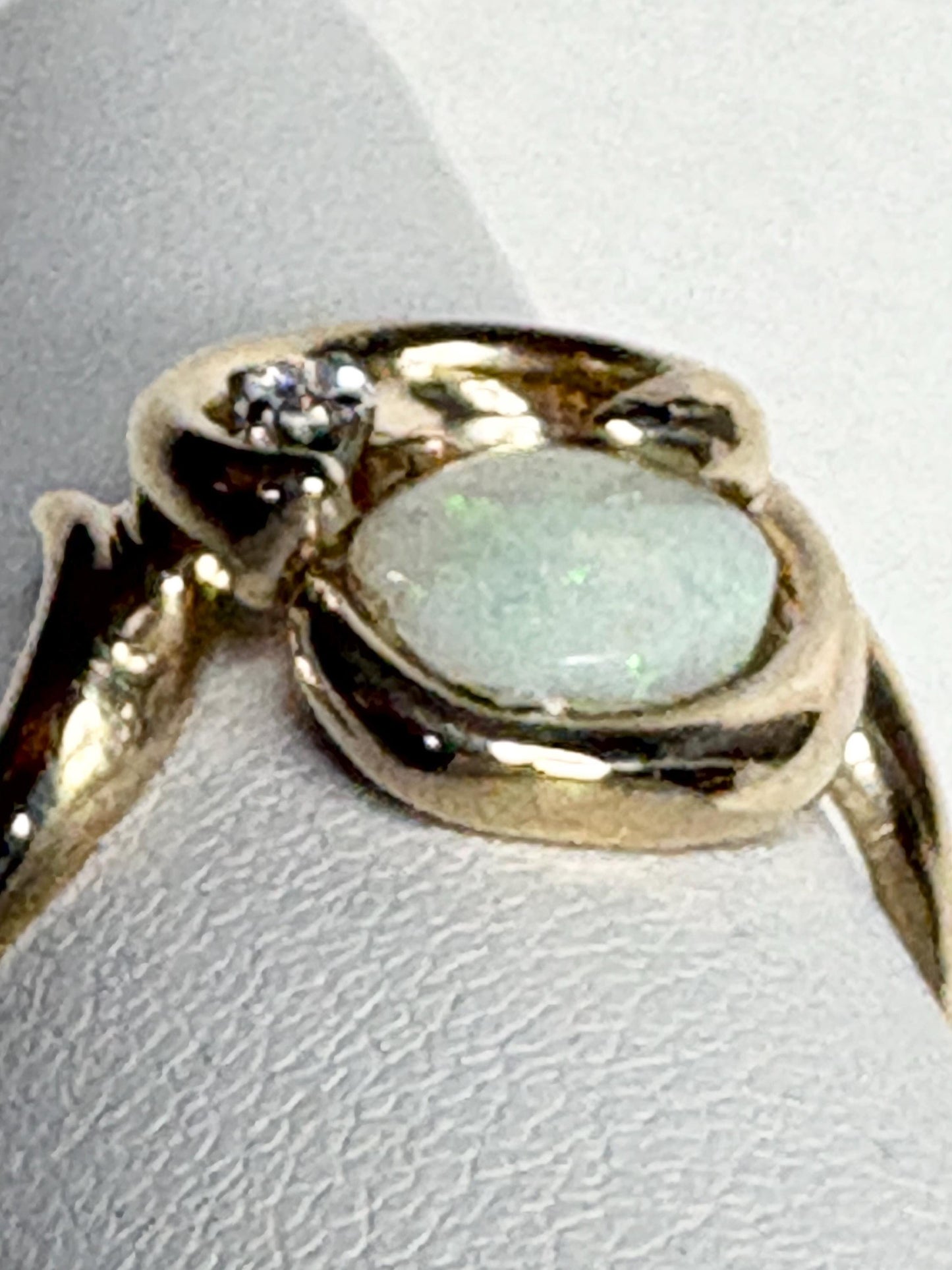Australian Opal and Diamond Free-form Ring Solid 14k Gold 5g size 7.5 - NewLifeJewelryVault