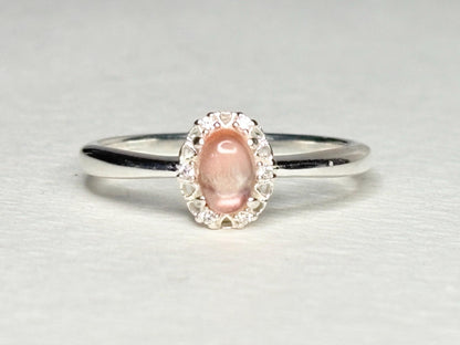 Oregon Sunstone Cabochon Ring Sterling Silver Strong Shiller size 8 - NewLifeJewelryVault