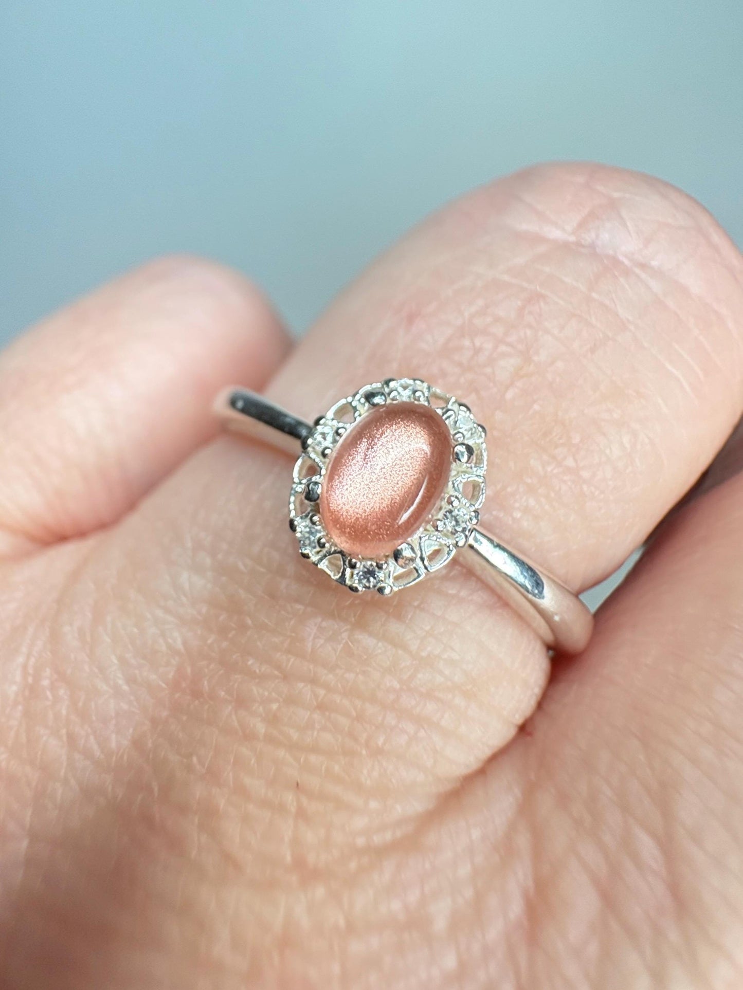 Oregon Sunstone Cabochon Ring Sterling Silver Strong Shiller size 8 - NewLifeJewelryVault