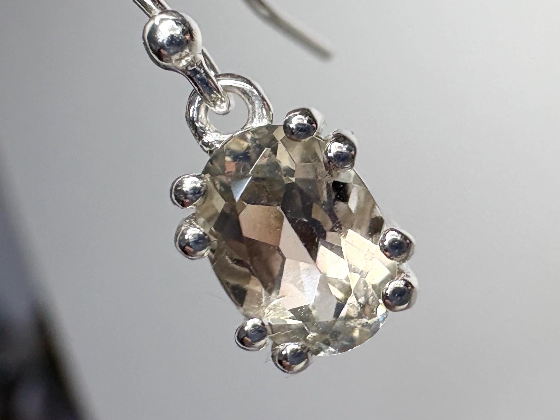 Oregon Sunstone Bi Color Dangle Drop Earrings Sterling Silver - NewLifeJewelryVault