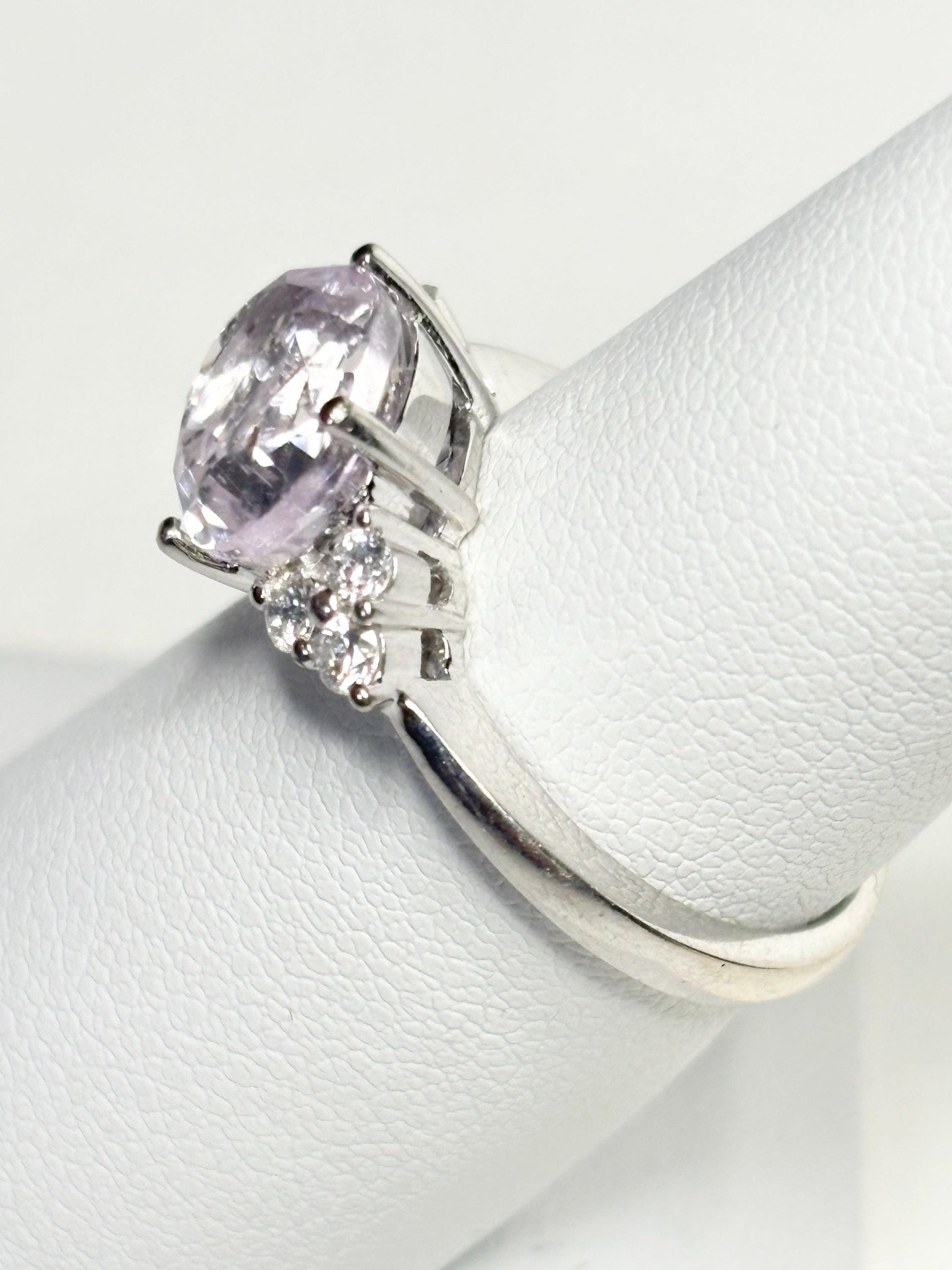 Kunzite and Diamond East West Set Ring Solid 14k White Gold size 6.75 - NewLifeJewelryVault