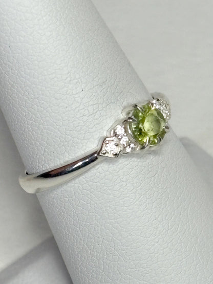 Pala California Light Green Tourmaline and Zircon Ring in Sterling Silver size 7 - NewLifeJewelryVault