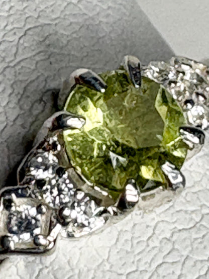 Pala California Light Green Tourmaline and Zircon Ring in Sterling Silver size 7 - NewLifeJewelryVault