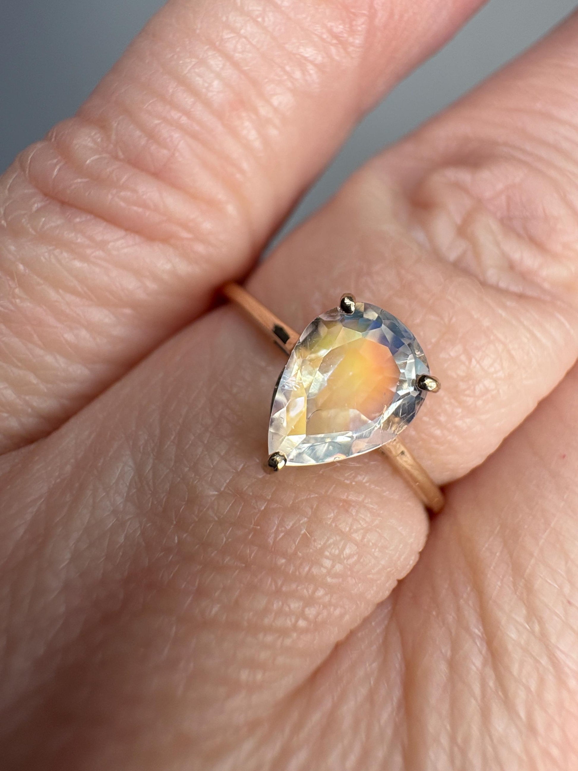 Madagascar Rainbow Moonstone Pear Solitaire Ring 9k Gold size 7 - NewLifeJewelryVault