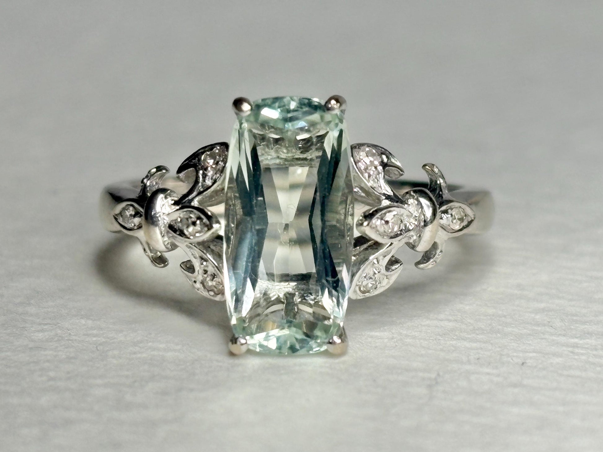 Prasiolite Green Quartz and Diamond Fleur De Lis Ring Solid 14k White Gold size 6.5 - NewLifeJewelryVault