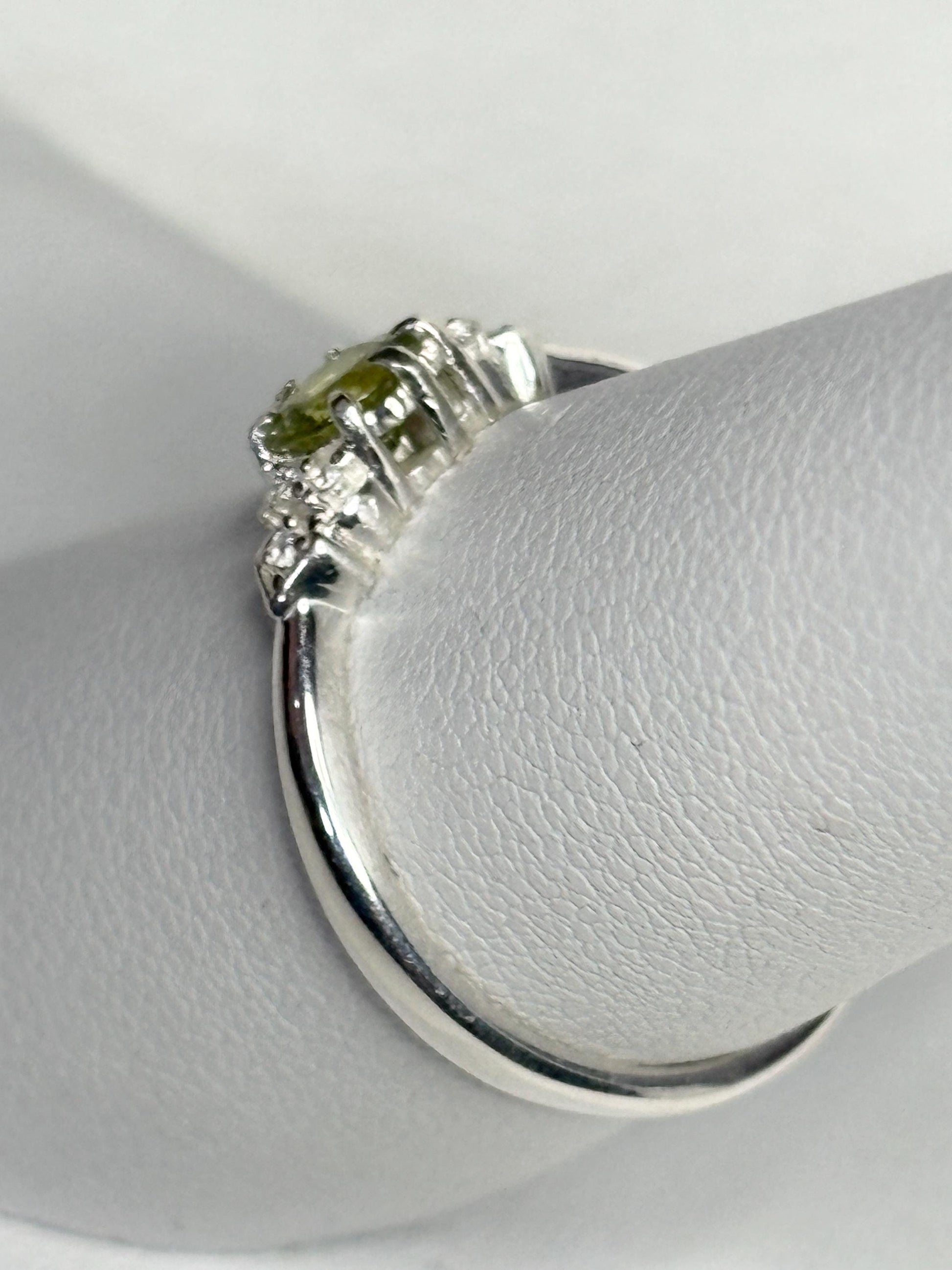 Pala California Light Green Tourmaline and Zircon Ring in Sterling Silver size 7 - NewLifeJewelryVault