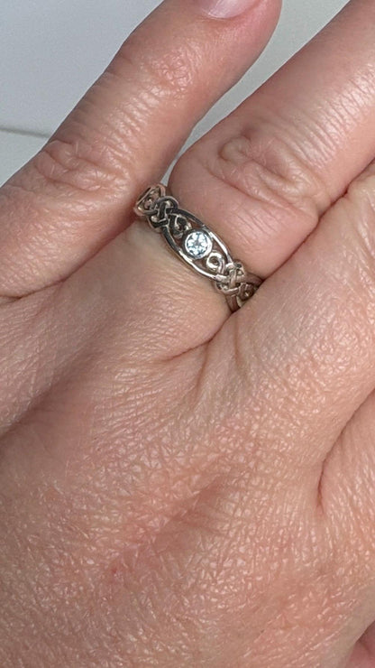 Celtic Blue Topaz Argentium Silver Band Ring size 6.25 - NewLifeJewelryVault