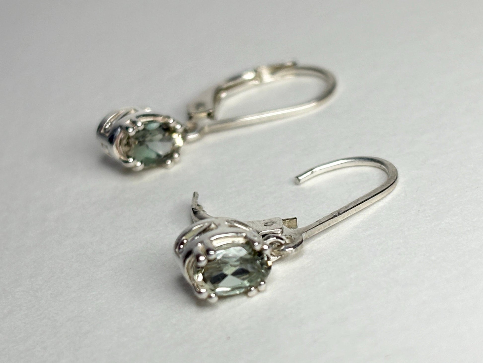 Green Oregon Sunstone Dangle Drop Lever Back Earrings Sterling Silver - NewLifeJewelryVault