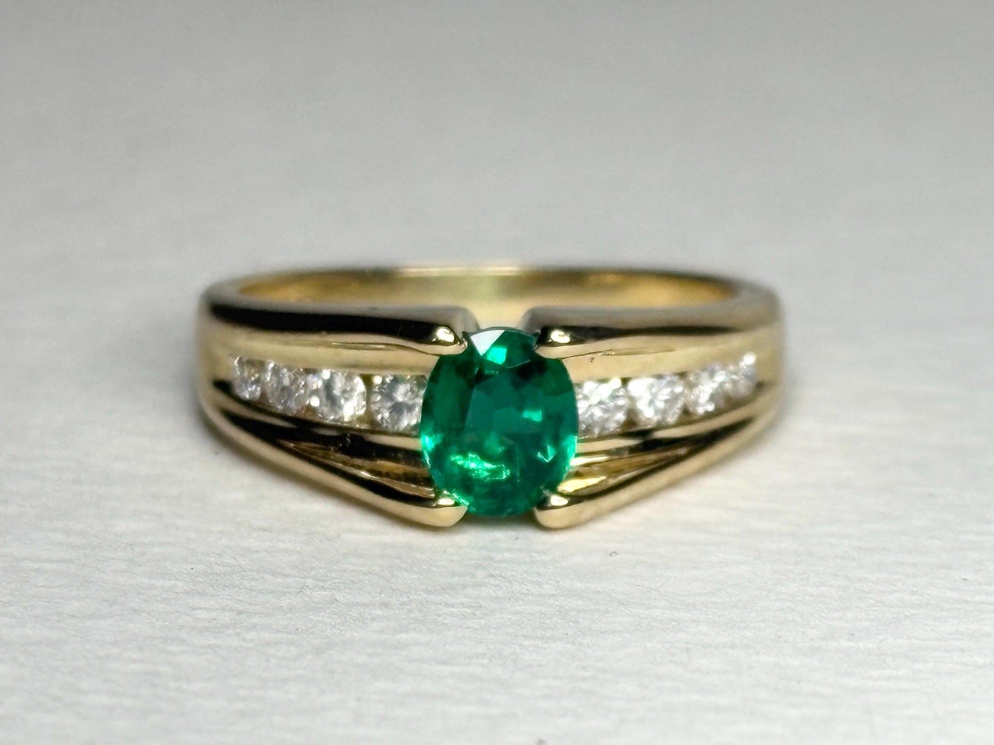 Natural Emerald and Diamond Ring By Spark 18k size 7 - NewLifeJewelryVault