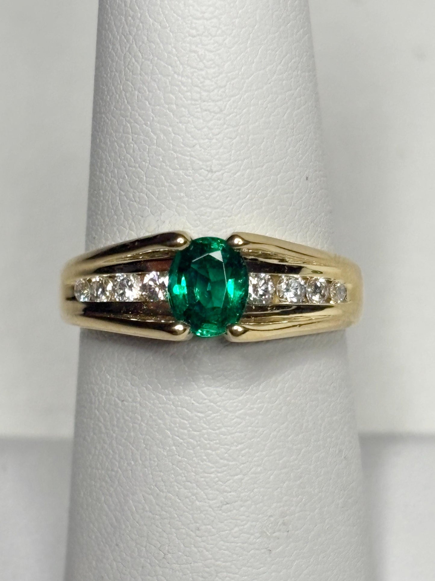 Natural Emerald and Diamond Ring By Spark 18k size 7 - NewLifeJewelryVault