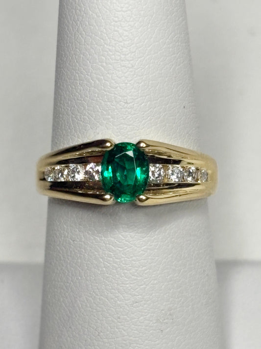 Natural Emerald and Diamond Ring By Spark 18k size 7 - NewLifeJewelryVault