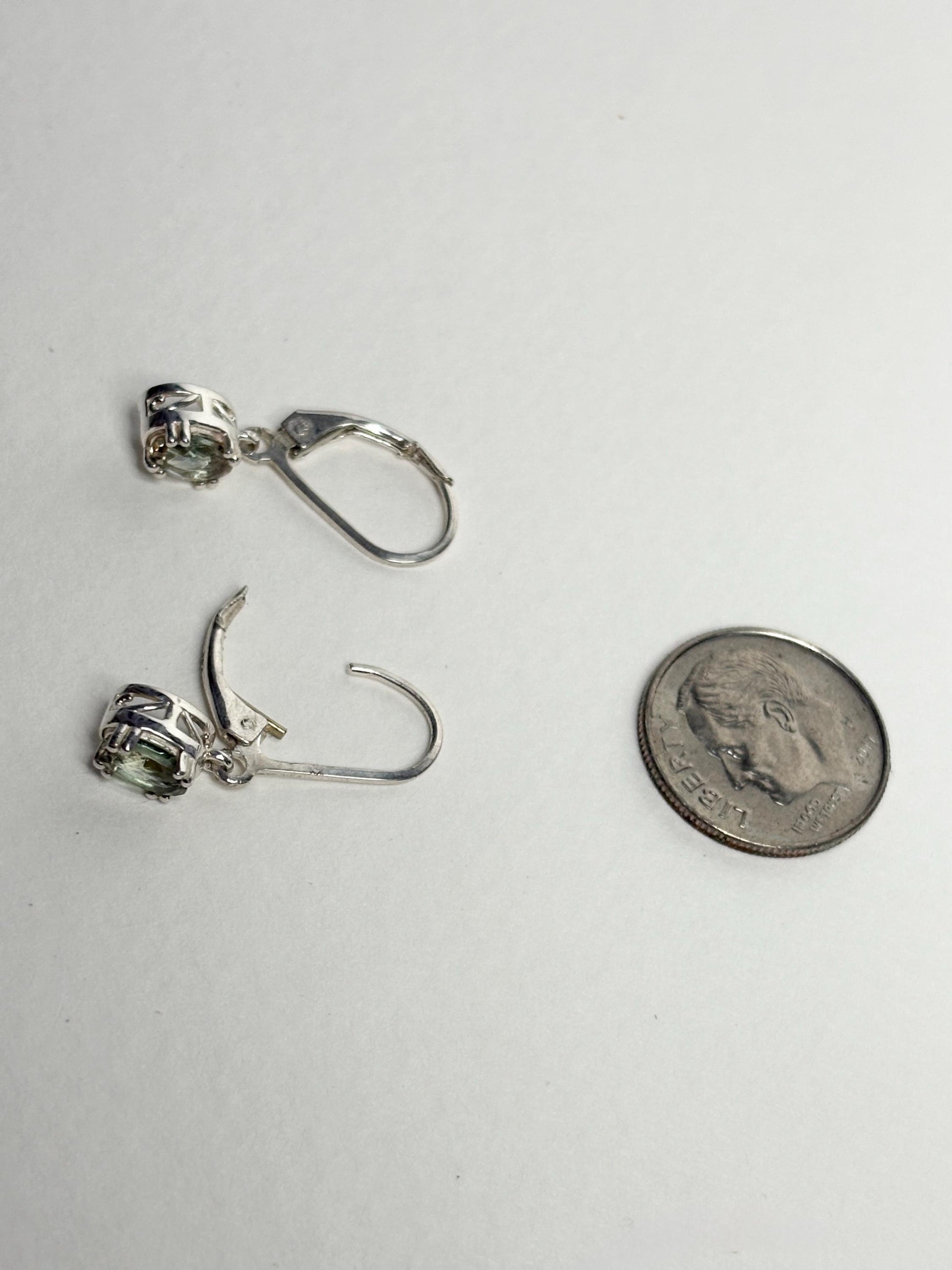 Green Oregon Sunstone Dangle Drop Lever Back Earrings Sterling Silver - NewLifeJewelryVault