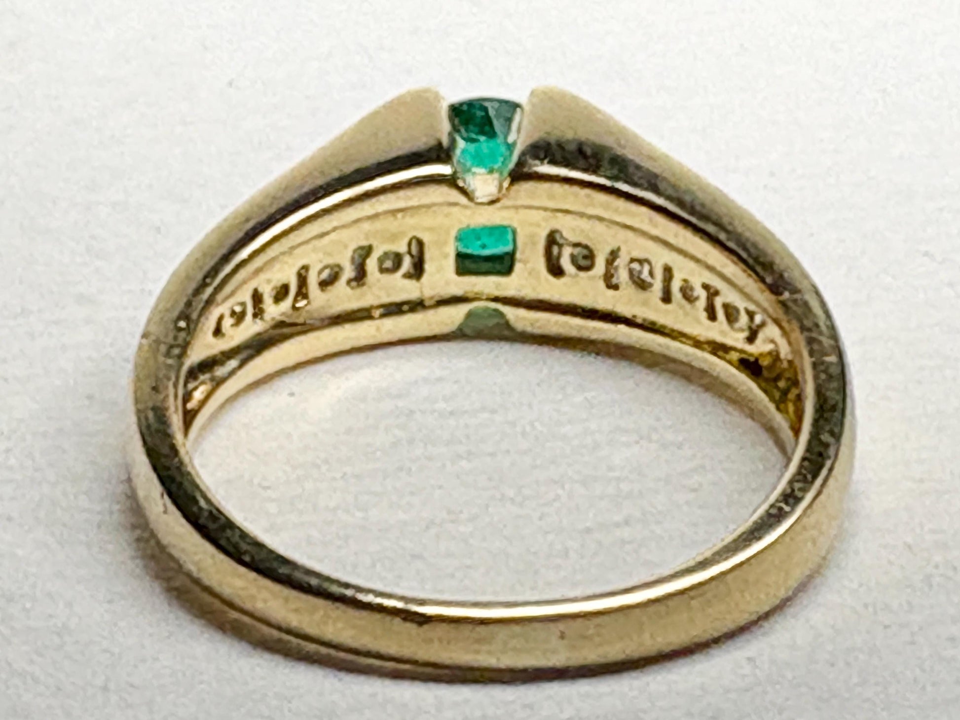Natural Emerald and Diamond Ring By Spark 18k size 7 - NewLifeJewelryVault