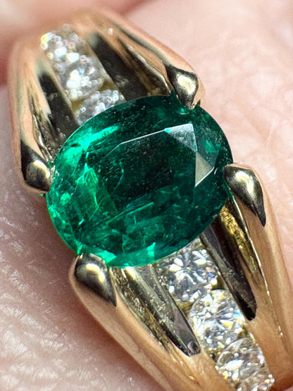 Natural Emerald and Diamond Ring By Spark 18k size 7 - NewLifeJewelryVault