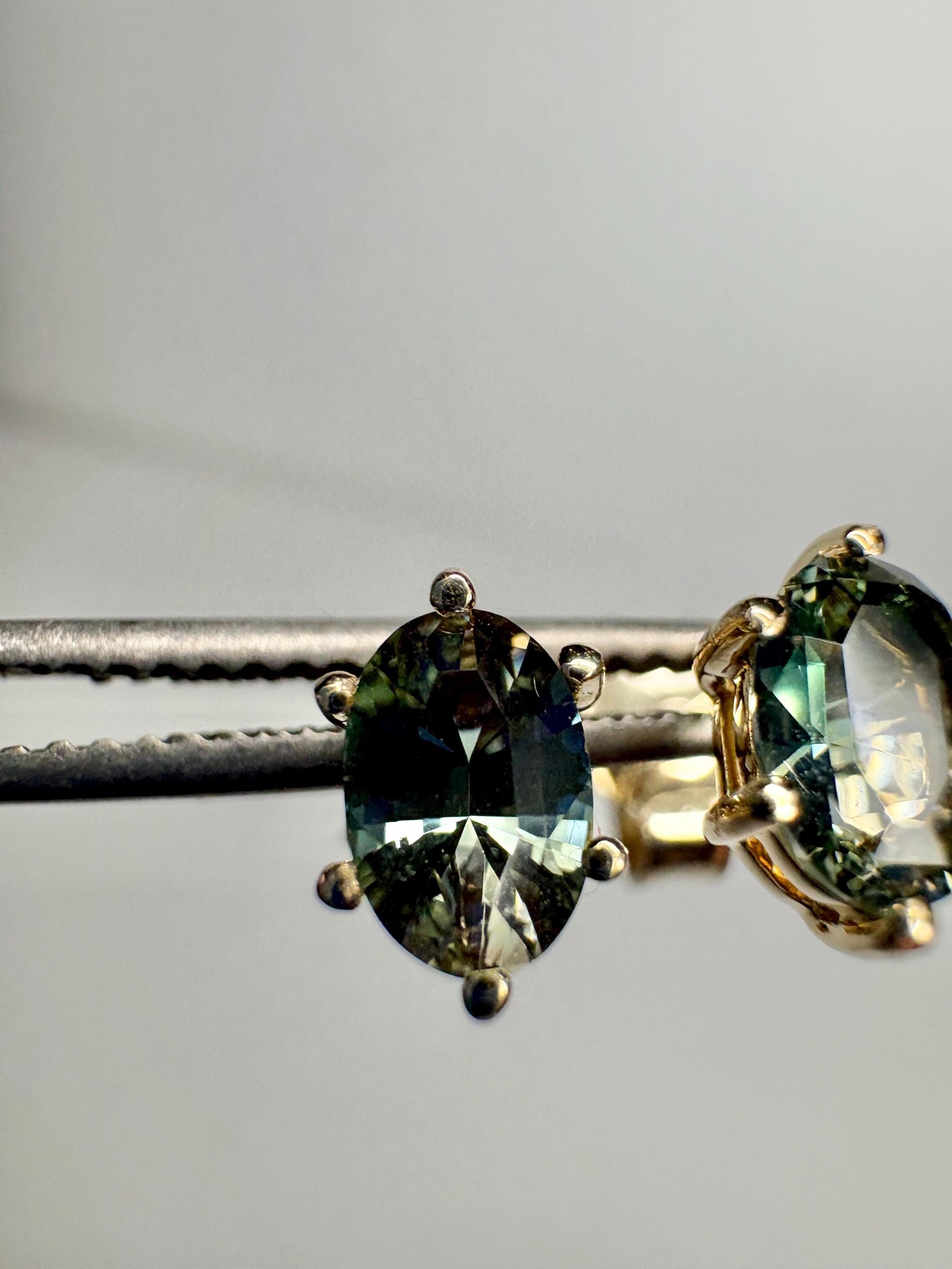 Teal Green Oregon Sunstone Stud Earrings Oval 9k Gold 6x4mm - NewLifeJewelryVault
