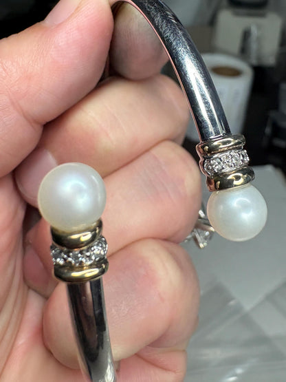 Cultured Pearl and Diamond Memory Wire Bracelet in Sterling Silver with 14k size M - NewLifeJewelryVault