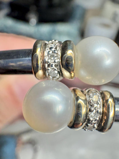 Cultured Pearl and Diamond Memory Wire Bracelet in Sterling Silver with 14k size M - NewLifeJewelryVault