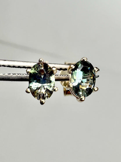 Teal Green Oregon Sunstone Stud Earrings Oval 9k Gold 6x4mm - NewLifeJewelryVault