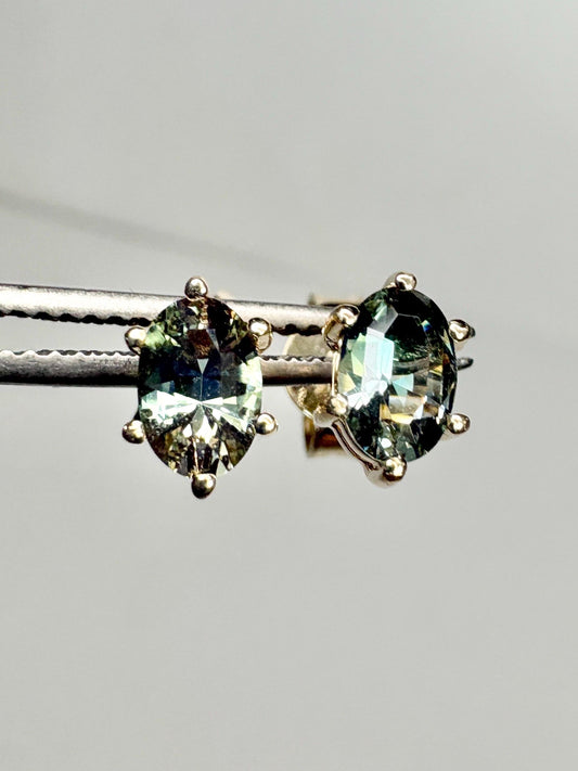 Teal Green Oregon Sunstone Stud Earrings Oval 9k Gold 6x4mm - NewLifeJewelryVault