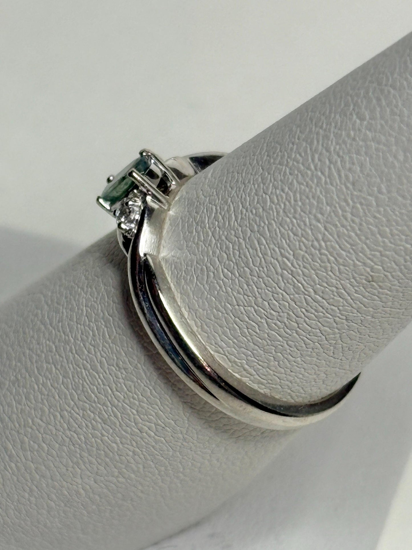 Alexandrite and Diamond Ring Solid 10k White Gold size 6.75 - NewLifeJewelryVault