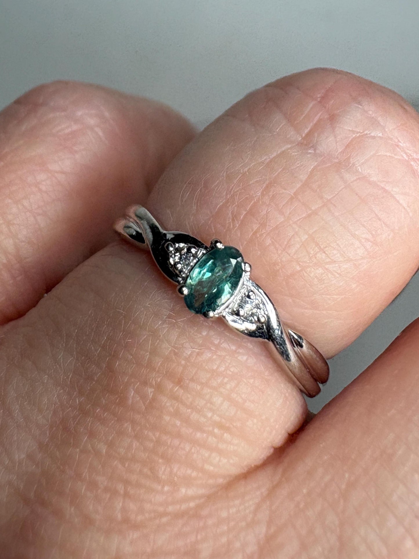 Alexandrite and Diamond Ring Solid 10k White Gold size 6.75 - NewLifeJewelryVault