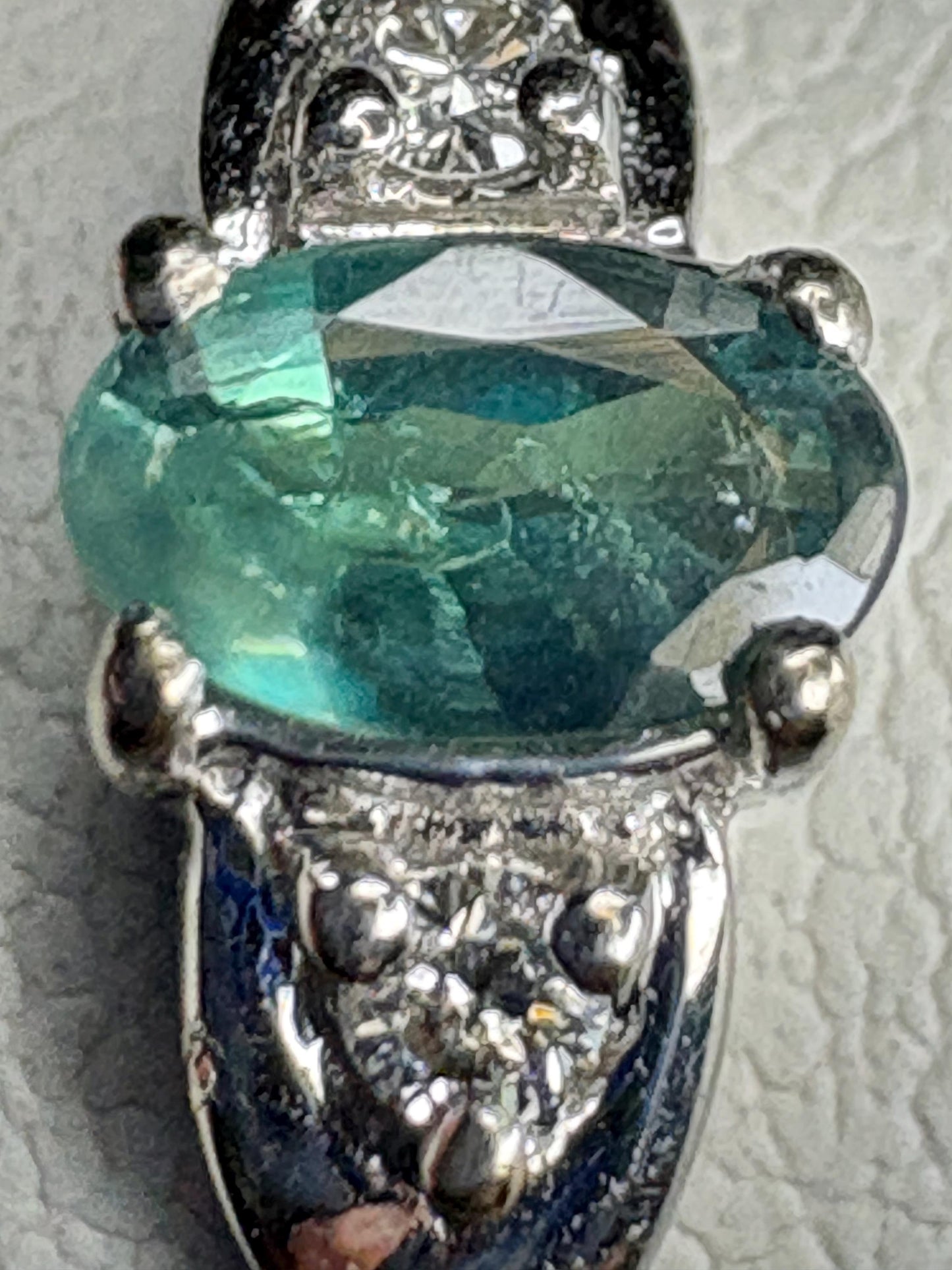 Alexandrite and Diamond Ring Solid 10k White Gold size 6.75 - NewLifeJewelryVault