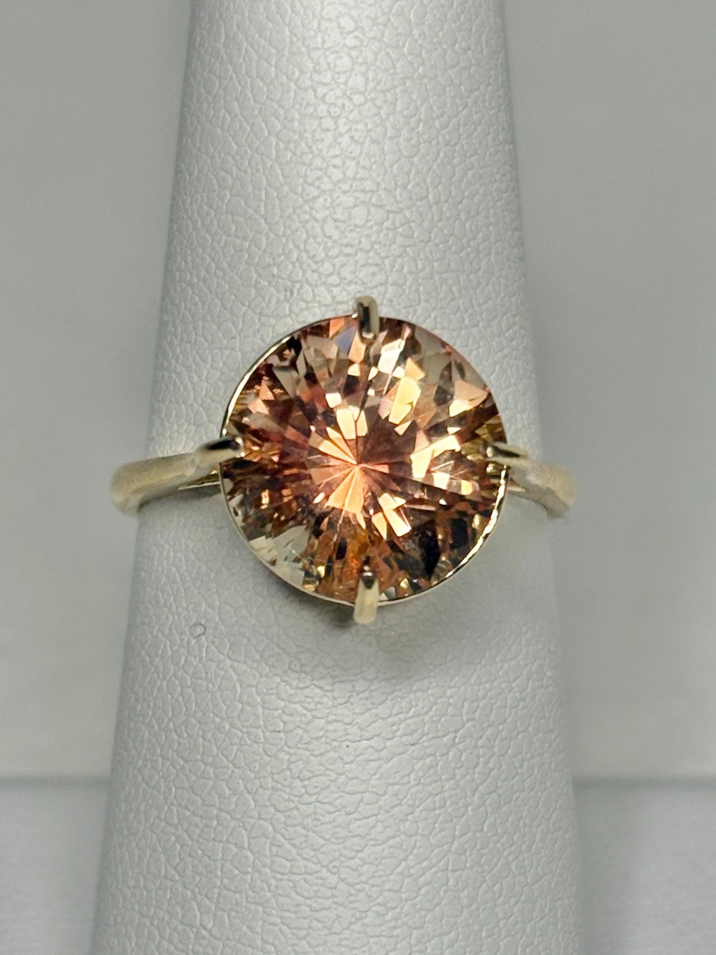 Stunning Bi Color Light Red Oregon Sunstone Solitaire in 14k Gold 4.84ct size 7 - NewLifeJewelryVault