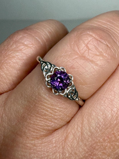 Arizona Four Peaks Amethyst Celtic Style Solitaire Ring Sterling Silver size 6.75 - NewLifeJewelryVault