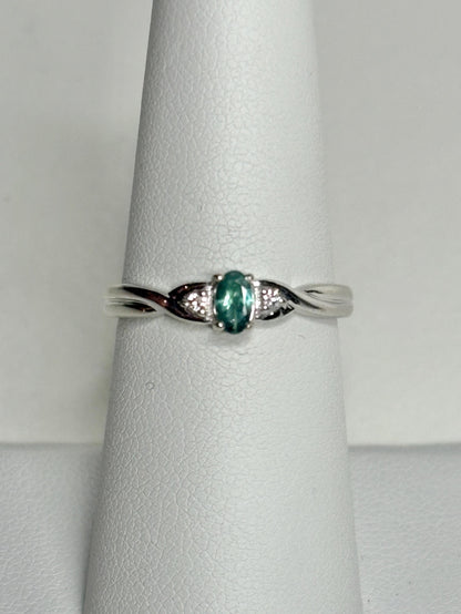 Alexandrite and Diamond Ring Solid 10k White Gold size 6.75 - NewLifeJewelryVault