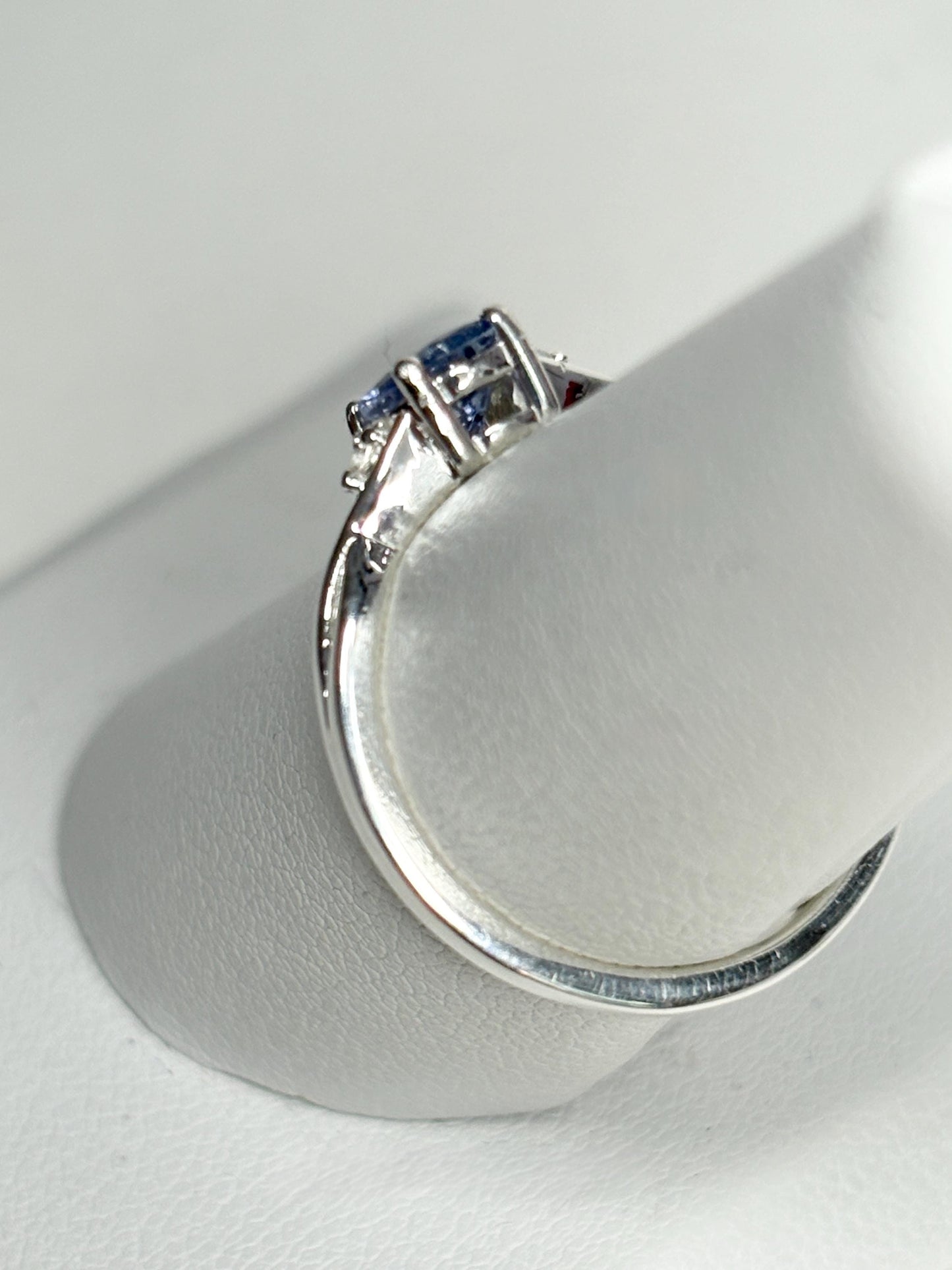 Tanzanite Solitaire Ring Sterling Silver size 7 - NewLifeJewelryVault